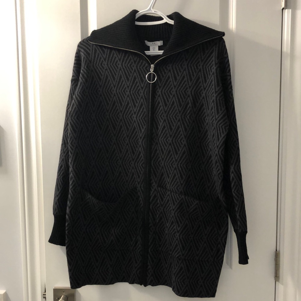 Halston sweater coat with full zipper and front pockets